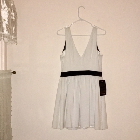 πβ¨Bebe π Dress!β¨π - Picture 2 of 8